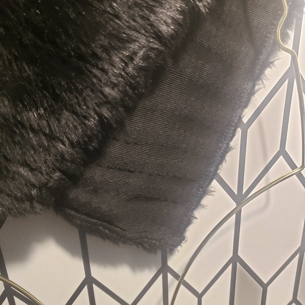 Fur Poncho - Picture 11 of 14